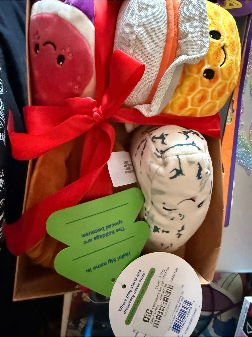 Gigglescape four piece charcuterie, plush